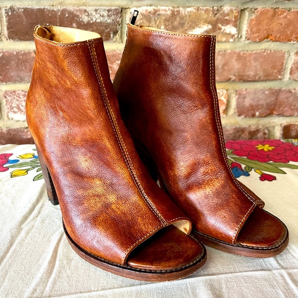 Bed Stu Shoes - Bed Stu Peep Toe Bootie 9